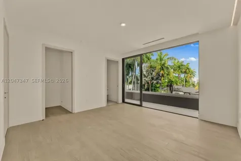 7701 Coquina Drive North Bay Village FL 33141