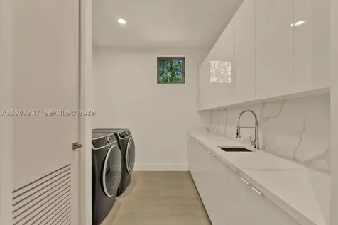 7701 Coquina Drive North Bay Village FL 33141