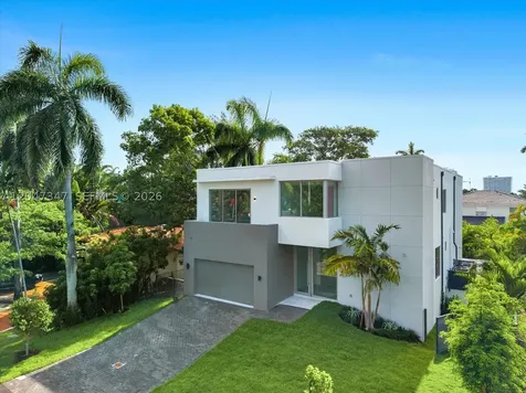 7701 Coquina Drive North Bay Village FL 33141