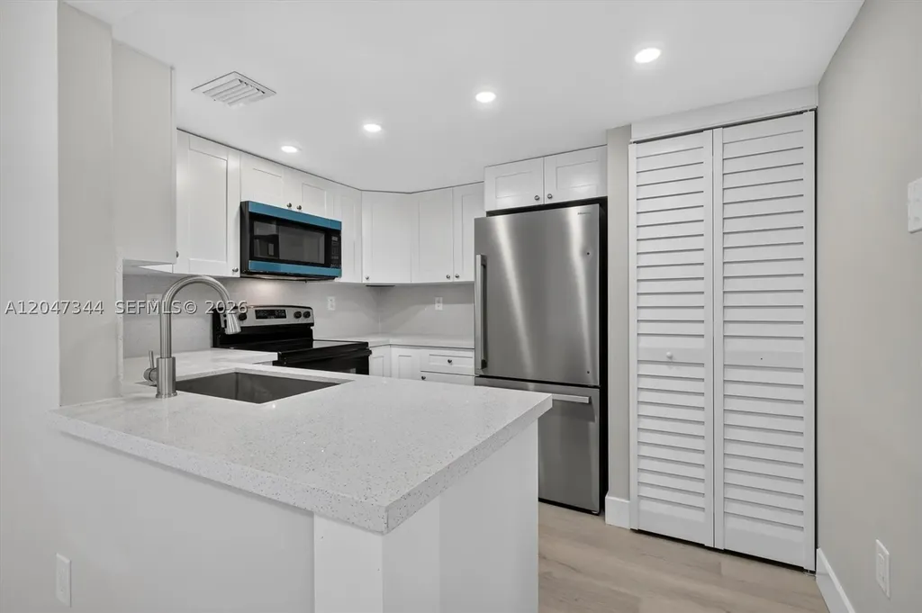 10080 NW 9th St Circle Miami FL 33172
