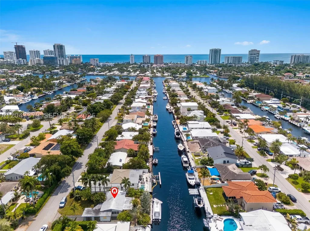 2472 SE 13th Court Pompano Beach FL 33062