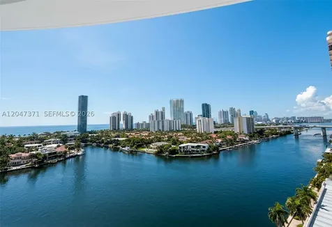 19707 Turnberry Way Aventura FL 33180