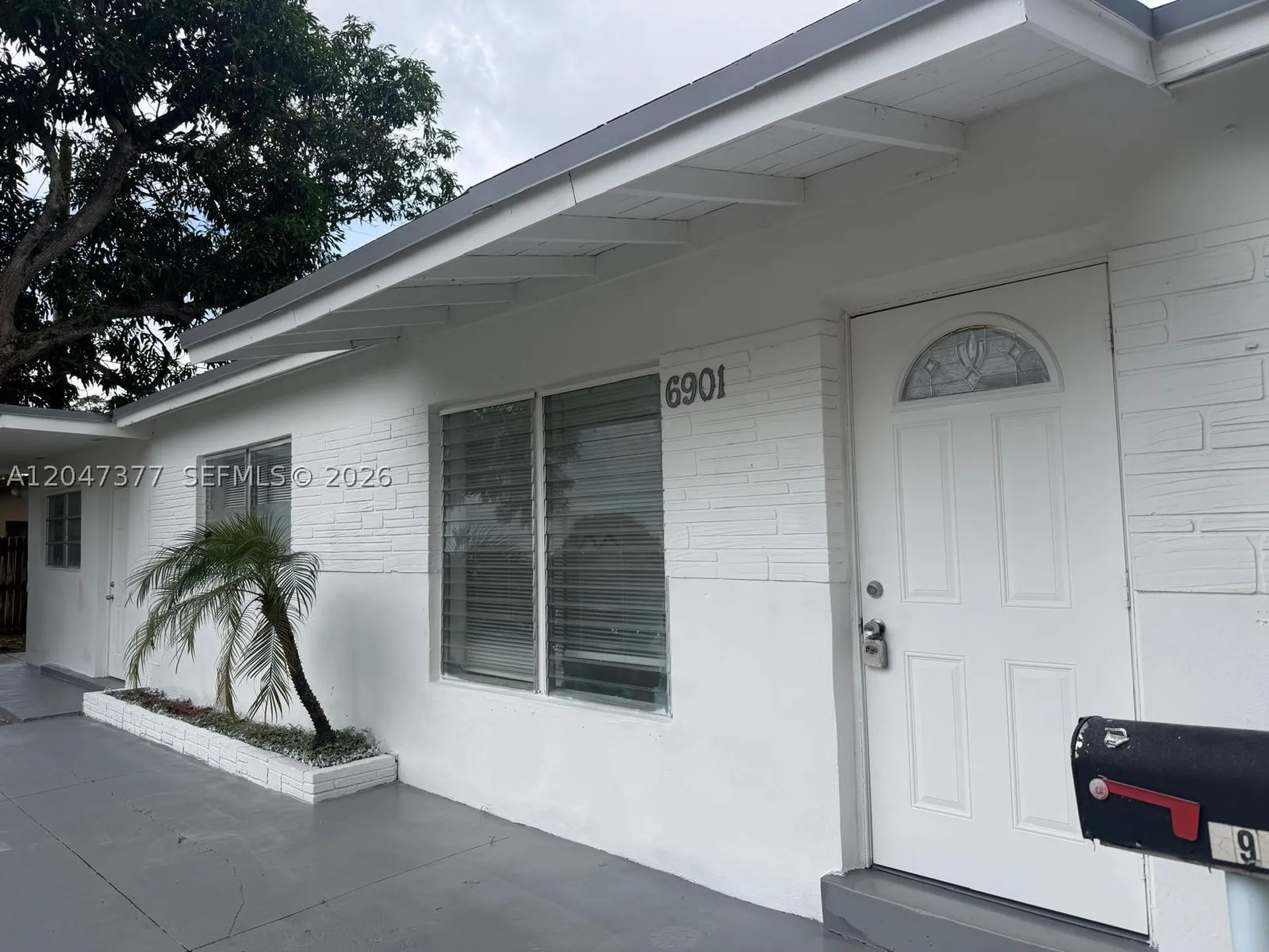 6901 Thomas Street Hollywood FL 33024