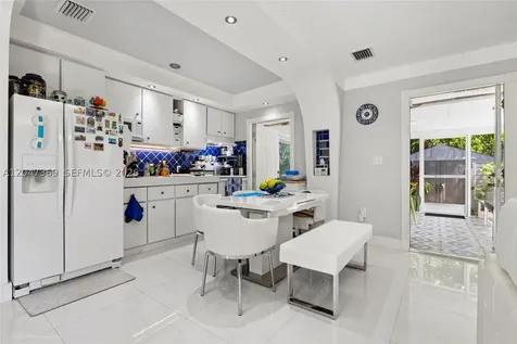 3750 Percival Avenue Miami FL 33133