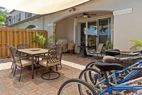 15262 SW 91st Lane Miami FL 33196
