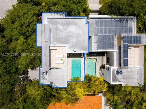 3253 Mcdonald Street Miami FL 33133