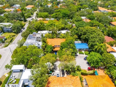 3253 Mcdonald Street Miami FL 33133