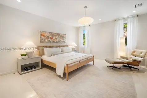 3253 Mcdonald Street Miami FL 33133