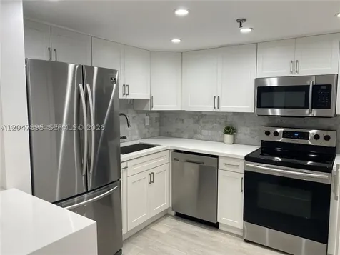 911 E Ponce De Leon Boulevard Coral Gables FL 33134