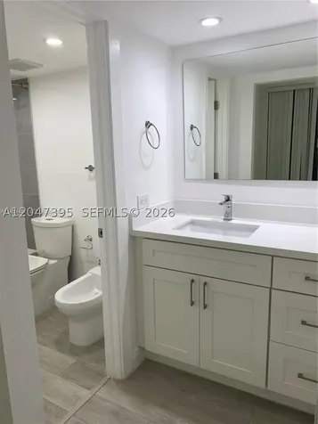 911 E Ponce De Leon Boulevard Coral Gables FL 33134