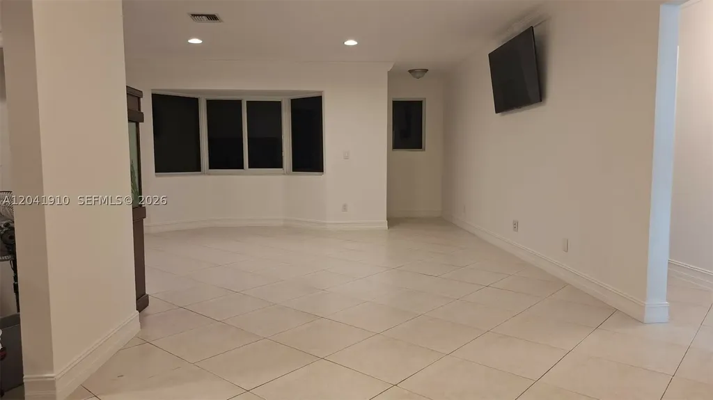 1800 N 55th Avenue Hollywood FL 33021