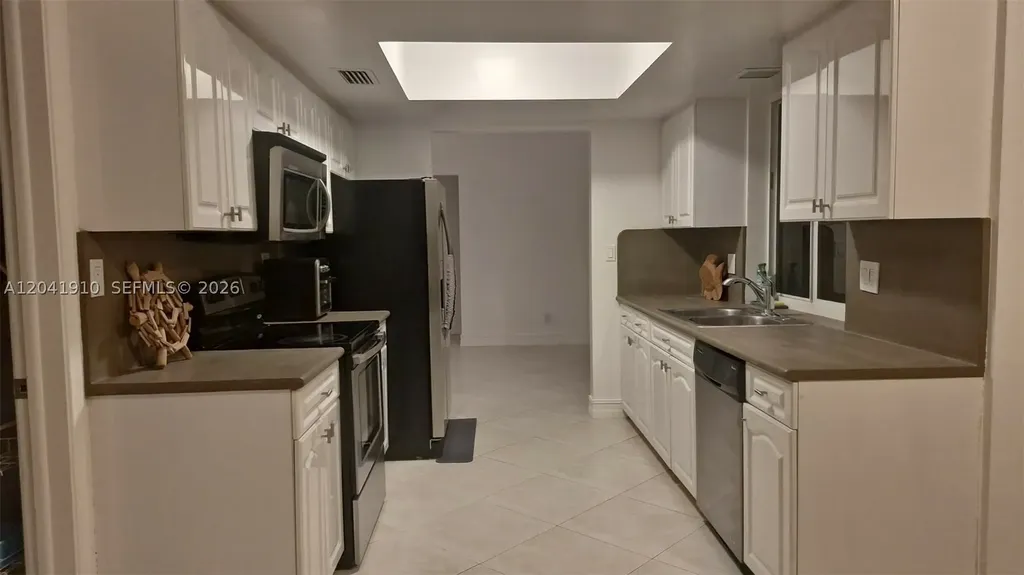 1800 N 55th Avenue Hollywood FL 33021