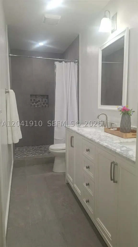 1800 N 55th Avenue Hollywood FL 33021