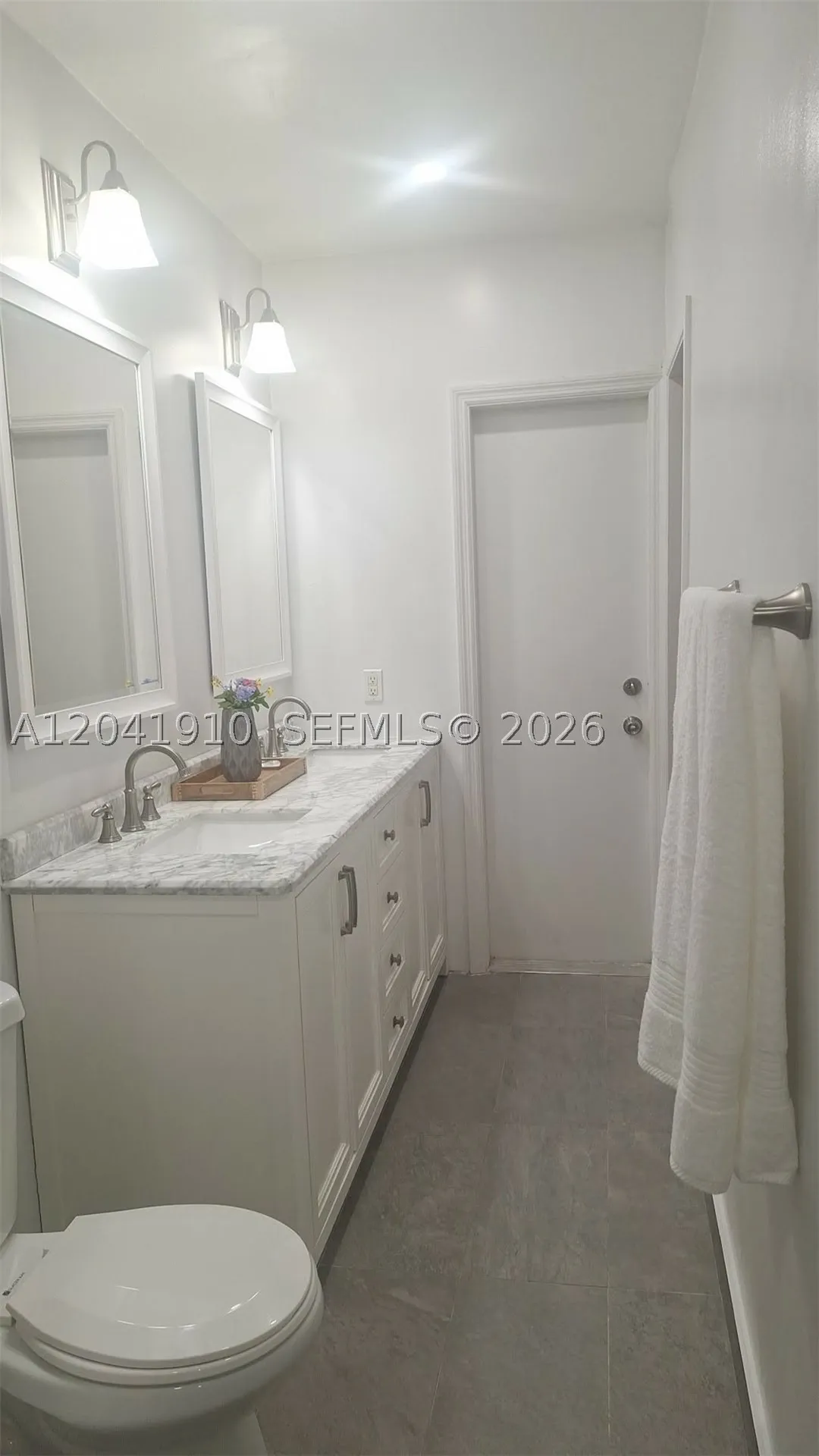 1800 N 55th Avenue Hollywood FL 33021