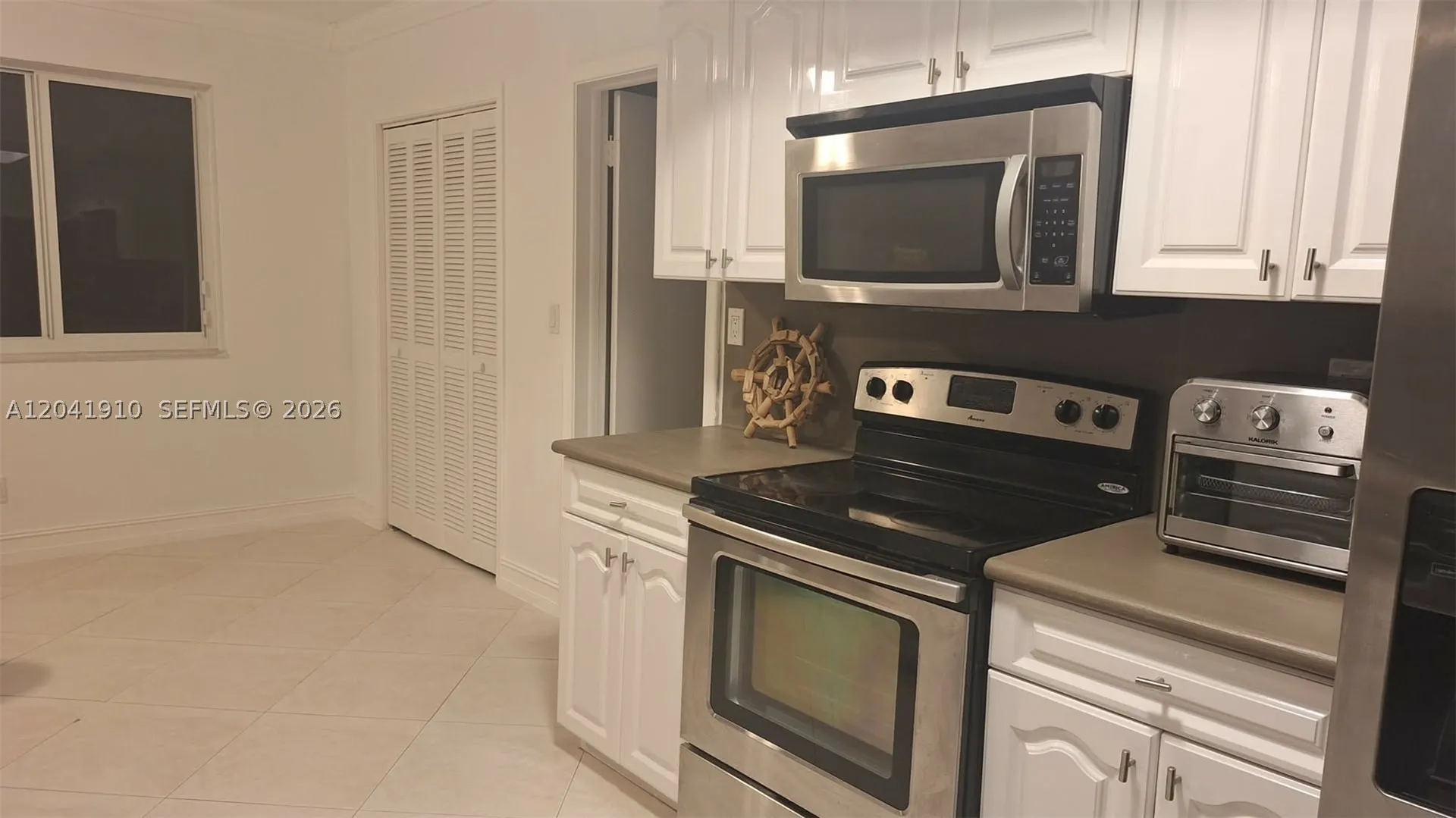 1800 N 55th Avenue Hollywood FL 33021