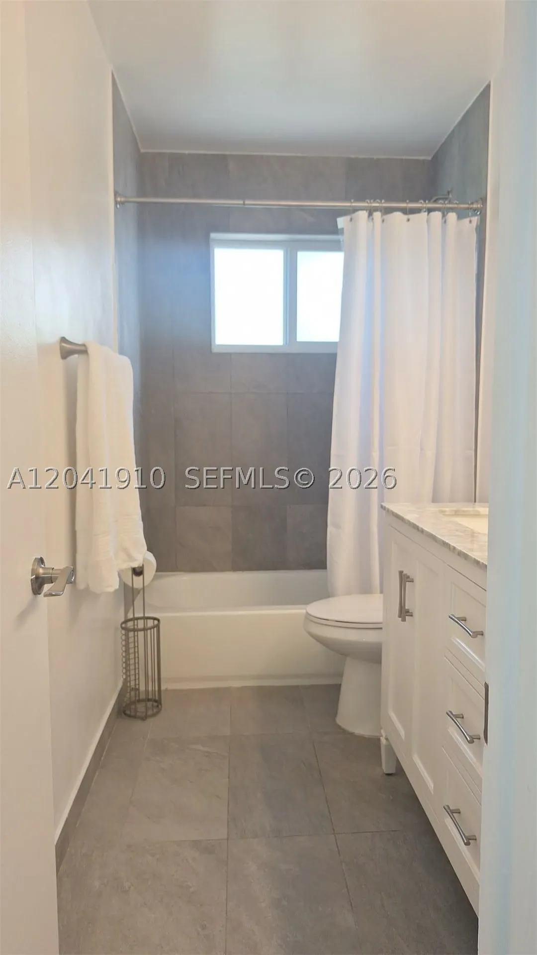 1800 N 55th Avenue Hollywood FL 33021