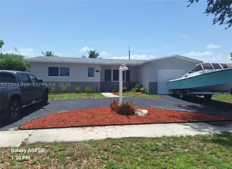 1800 N 55th Avenue Hollywood FL 33021