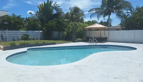 1800 N 55th Avenue Hollywood FL 33021