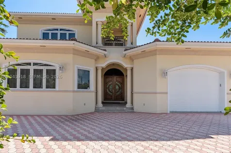 3765 Prairie Avenue Miami Beach FL 33140