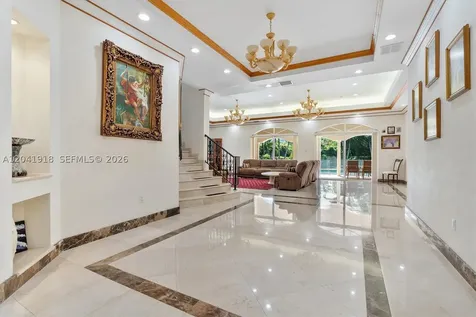 3765 Prairie Avenue Miami Beach FL 33140