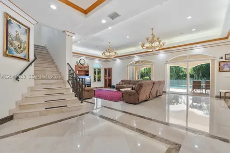 3765 Prairie Avenue Miami Beach FL 33140