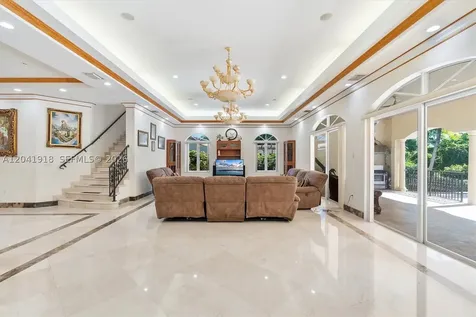 3765 Prairie Avenue Miami Beach FL 33140