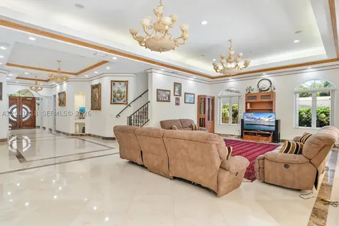 3765 Prairie Avenue Miami Beach FL 33140
