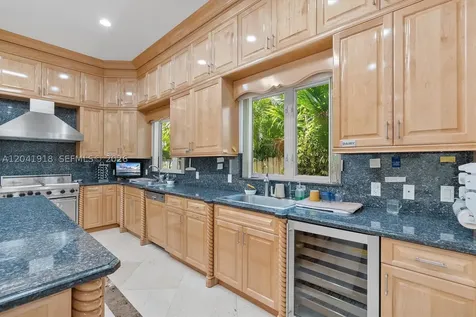 3765 Prairie Avenue Miami Beach FL 33140