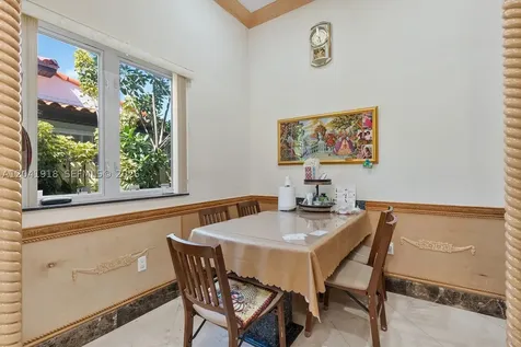 3765 Prairie Avenue Miami Beach FL 33140