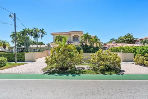 3765 Prairie Avenue Miami Beach FL 33140