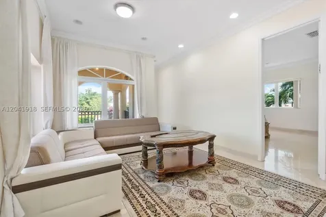 3765 Prairie Avenue Miami Beach FL 33140