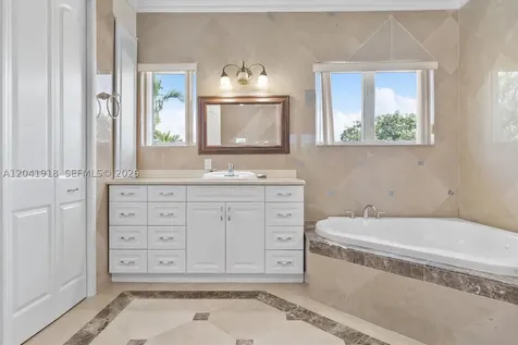 3765 Prairie Avenue Miami Beach FL 33140