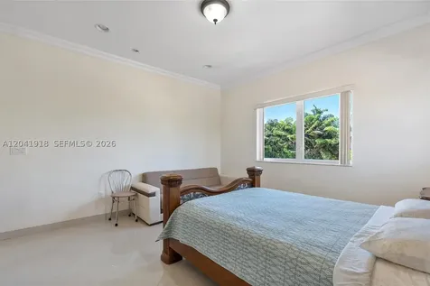 3765 Prairie Avenue Miami Beach FL 33140