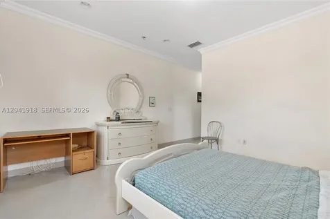 3765 Prairie Avenue Miami Beach FL 33140