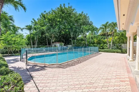 3765 Prairie Avenue Miami Beach FL 33140