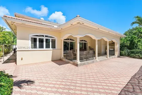 3765 Prairie Avenue Miami Beach FL 33140