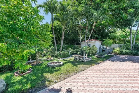 3765 Prairie Avenue Miami Beach FL 33140