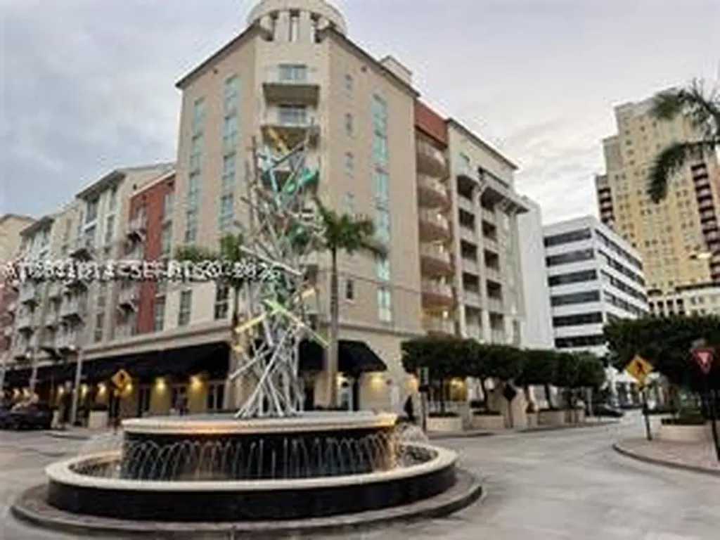7280 SW 90th Street Miami FL 33156