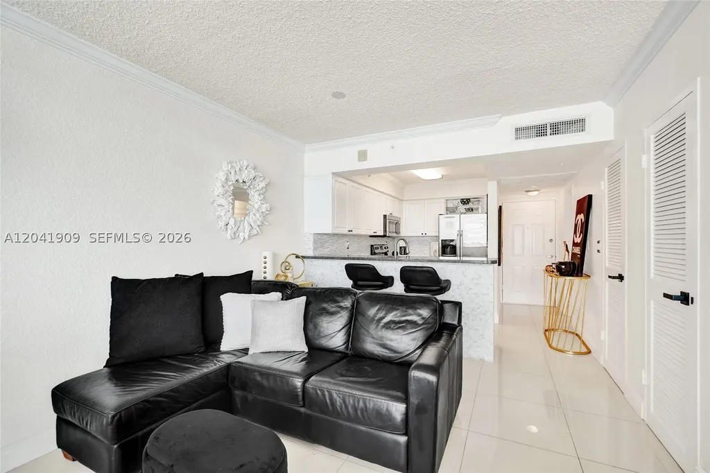 2501 S Ocean Drive Hollywood FL 33019