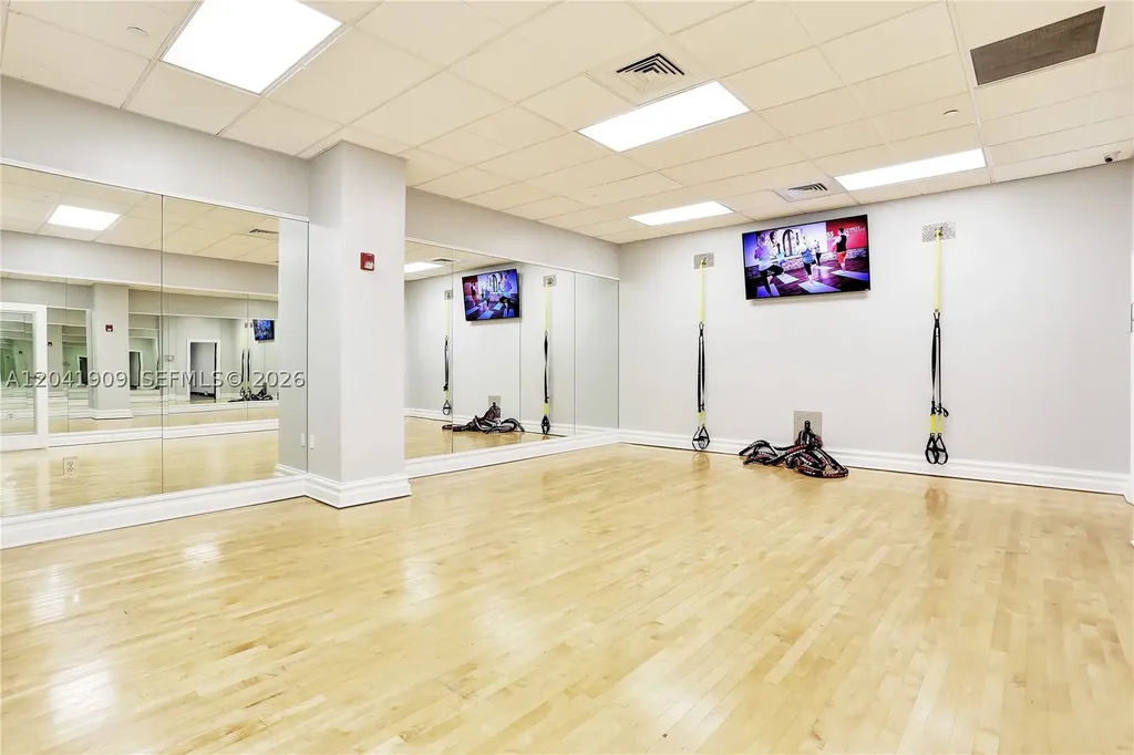 2501 S Ocean Drive Hollywood FL 33019
