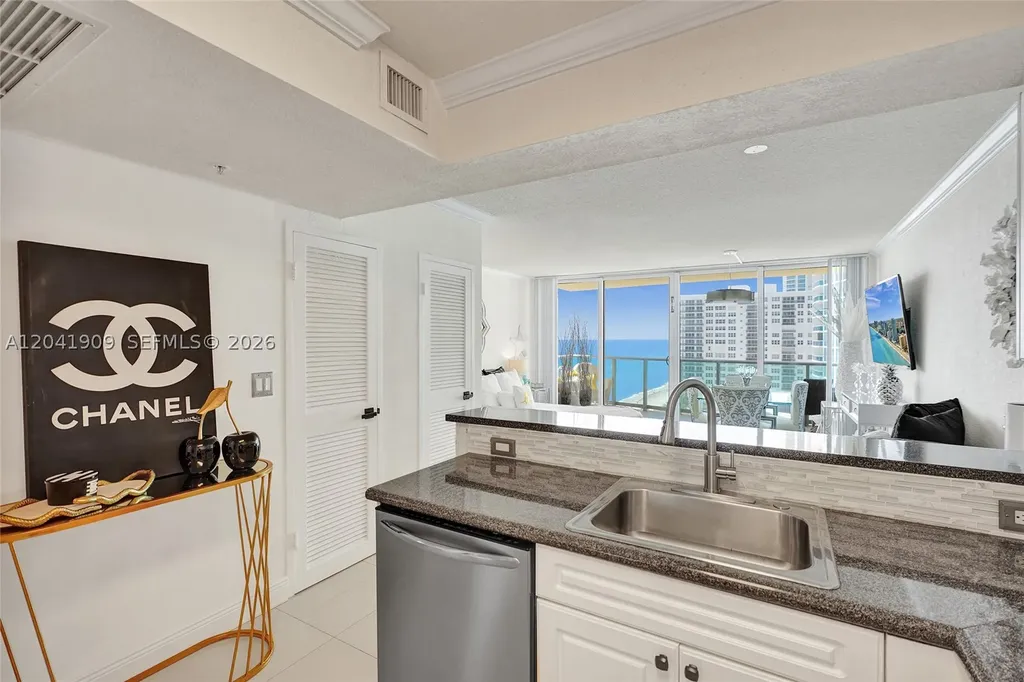 2501 S Ocean Drive Hollywood FL 33019