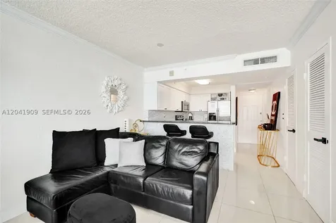 2501 S Ocean Drive Hollywood FL 33019
