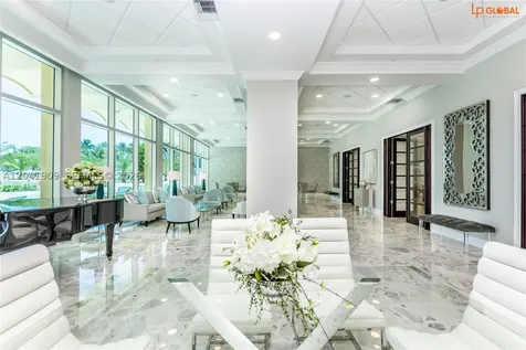 2501 S Ocean Drive Hollywood FL 33019