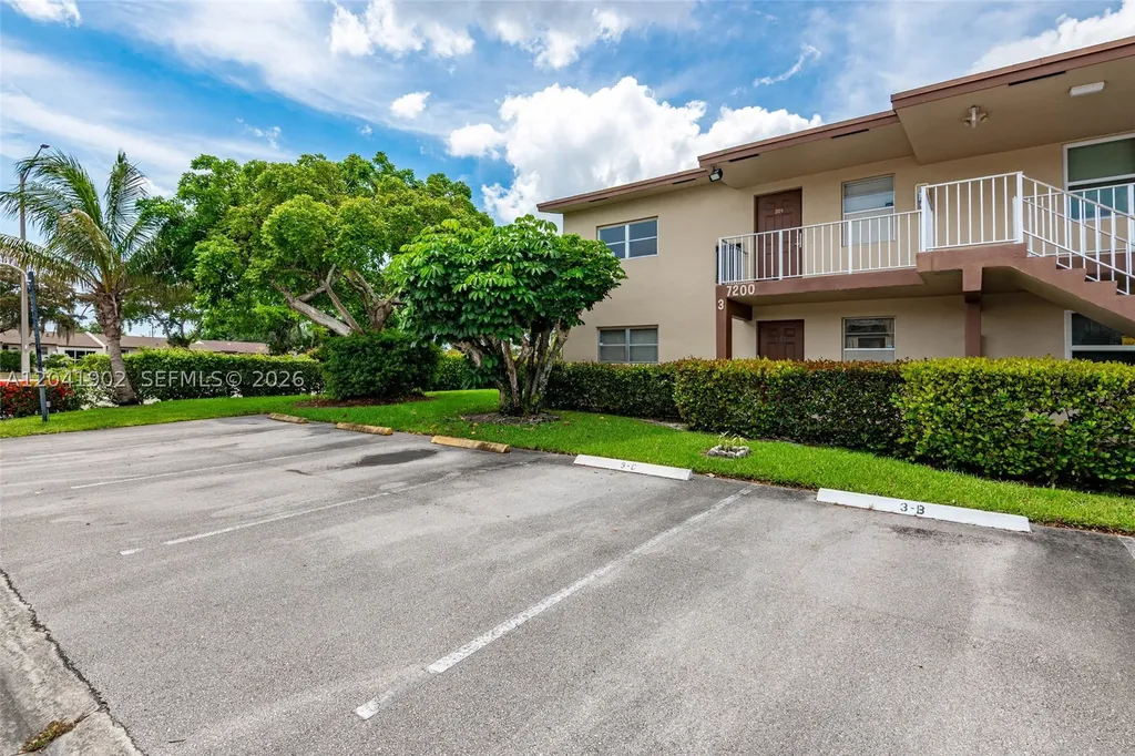 7200 NW 4th Place Margate FL 33063