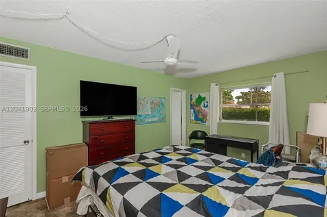 7200 NW 4th Place Margate FL 33063