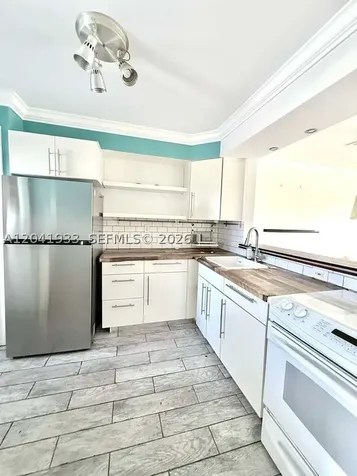1530 NE 191st Street Miami FL 33179