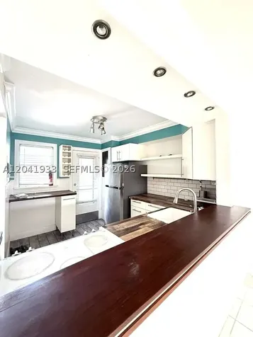 1530 NE 191st Street Miami FL 33179