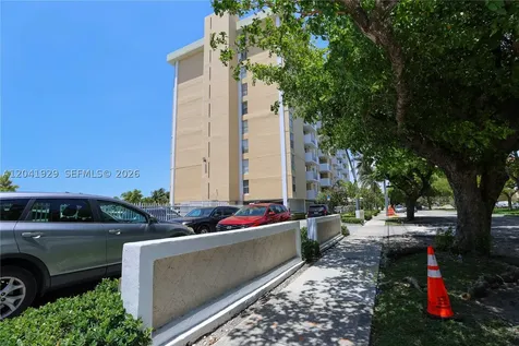 2000 NE 135th Street North Miami FL 33181