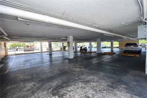 2000 NE 135th Street North Miami FL 33181