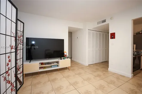 2000 NE 135th Street North Miami FL 33181